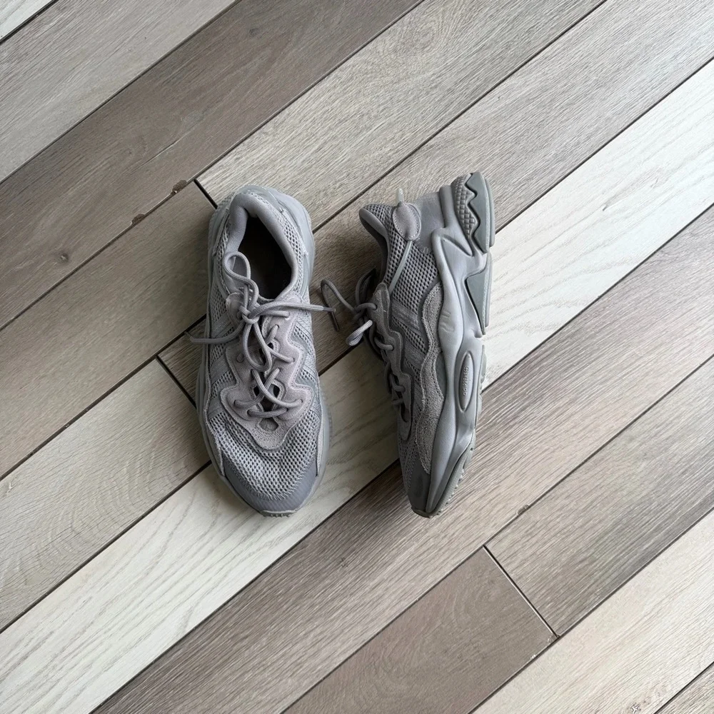 Adidas Originals Ozweego 'Charcoal Grey' Sneakers